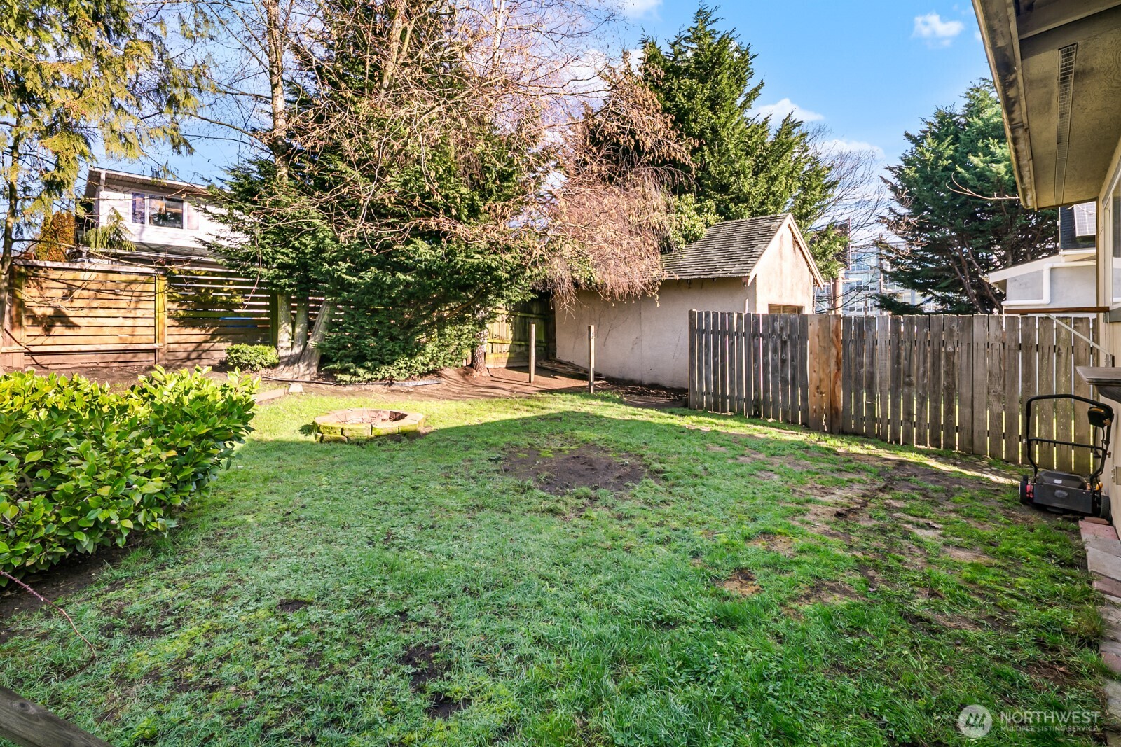 946 North 86th Street Seattle, WA 98103 - Photo 18 of 26