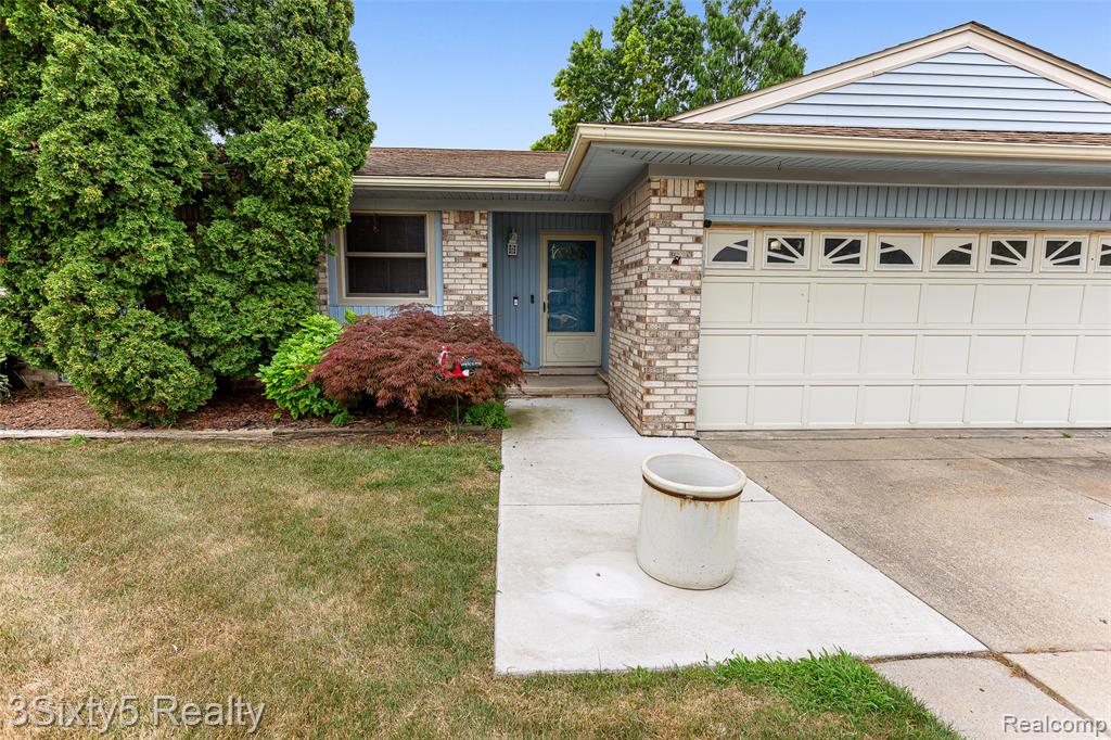 18528 Trail Ridge Court Romulus, MI 48174 - Photo 4 of 39