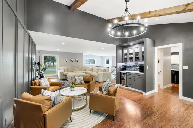 $840,000 | 8426 Kimbro Avenue South, Cottage Grove, MN 55016