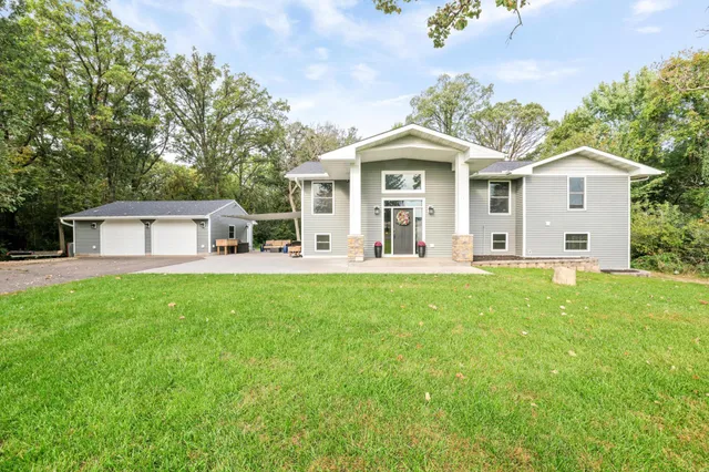 $840,000 | 8426 Kimbro Avenue South, Cottage Grove, MN 55016