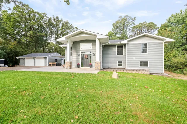 $840,000 | 8426 Kimbro Avenue South, Cottage Grove, MN 55016