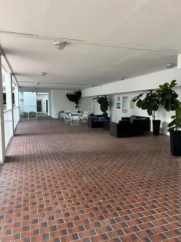 a view of a livingroom with furniture