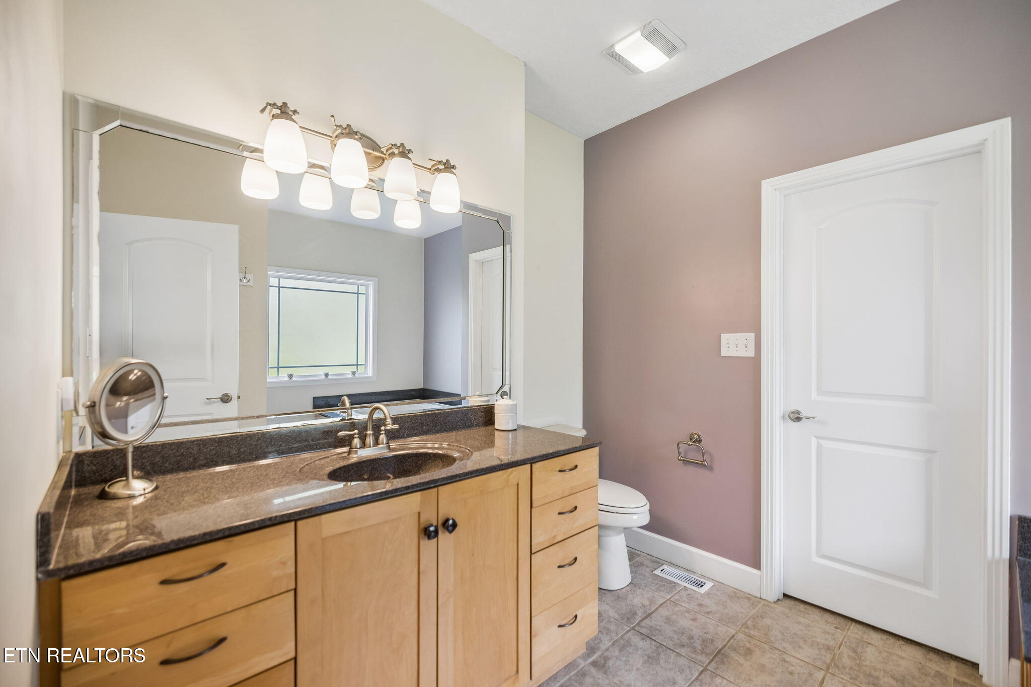 1208 Fox Ridge Drive Powell, TN 37849 - Photo 17 of 36 33-1208 Fox Ridge Dr - 033