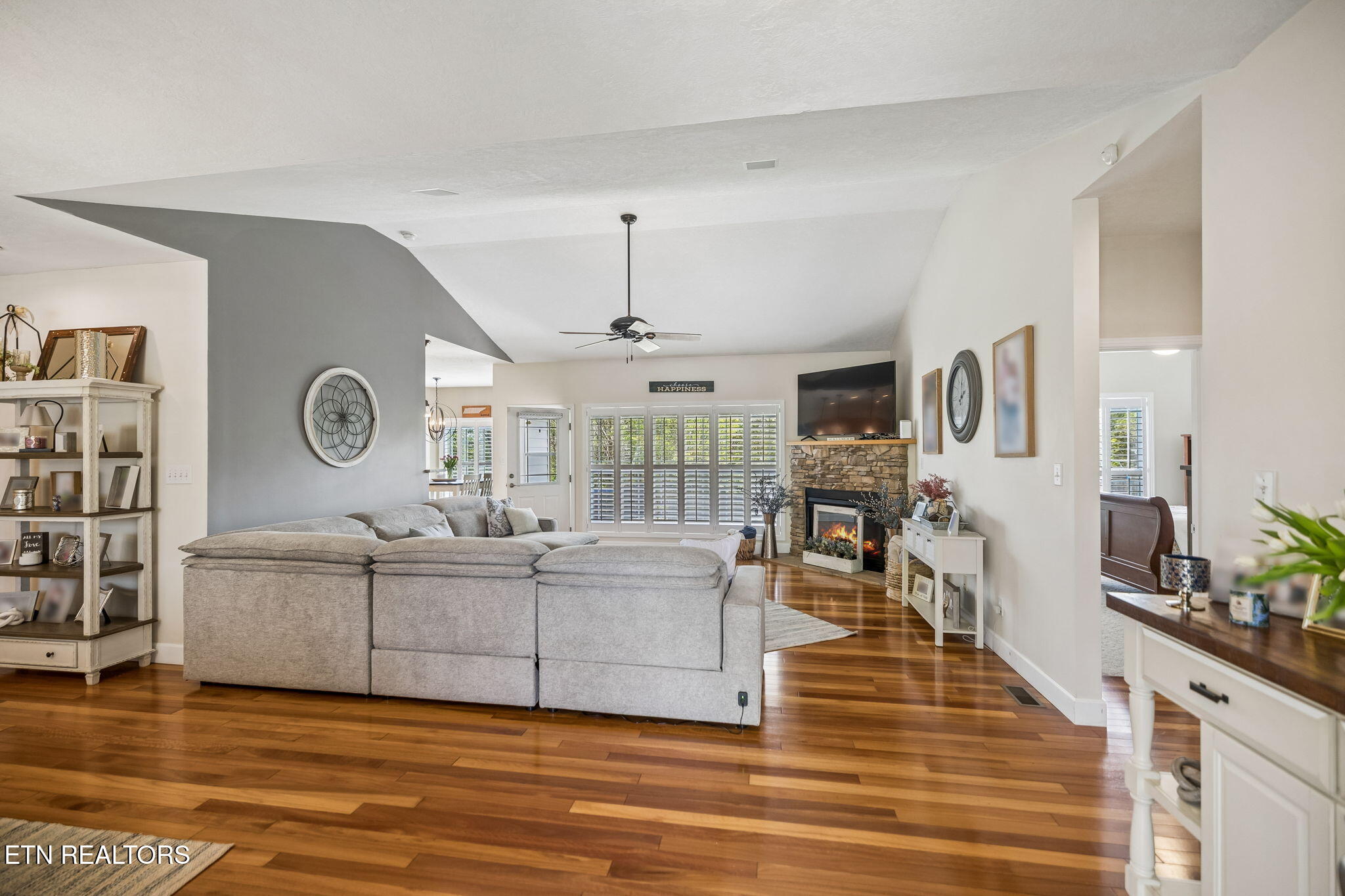 1208 Fox Ridge Drive Powell, TN 37849 - Photo 6 of 36 9-1208 Fox Ridge Dr - 009