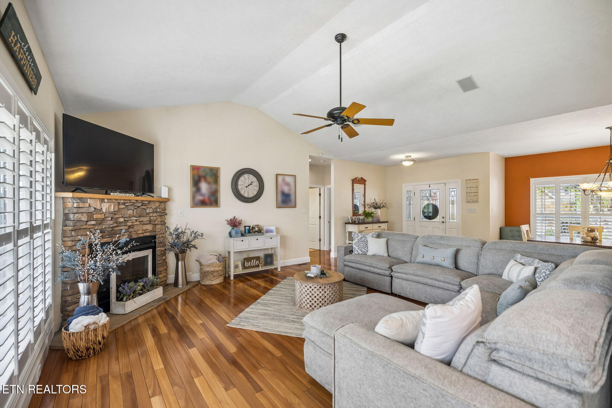 1208 Fox Ridge Drive Powell, TN 37849 - Photo 8 of 36 17-1208 Fox Ridge Dr - 017