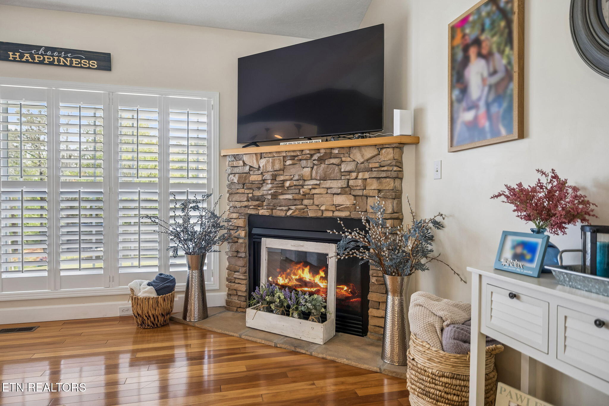 1208 Fox Ridge Drive Powell, TN 37849 - Photo 9 of 36 23-1208 Fox Ridge Dr - 023