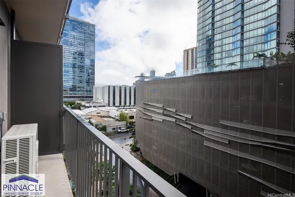 $2,600 | 987 Queen Street, Unit 708, Honolulu, HI 96814