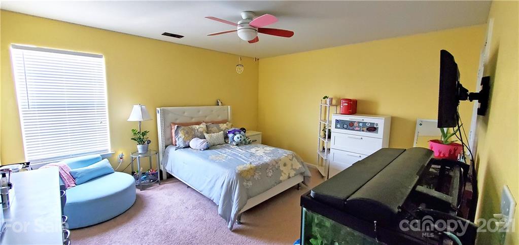 716 Overlook Road Lowell, NC 28098 - Photo 8 of 10 Gallery Image 8