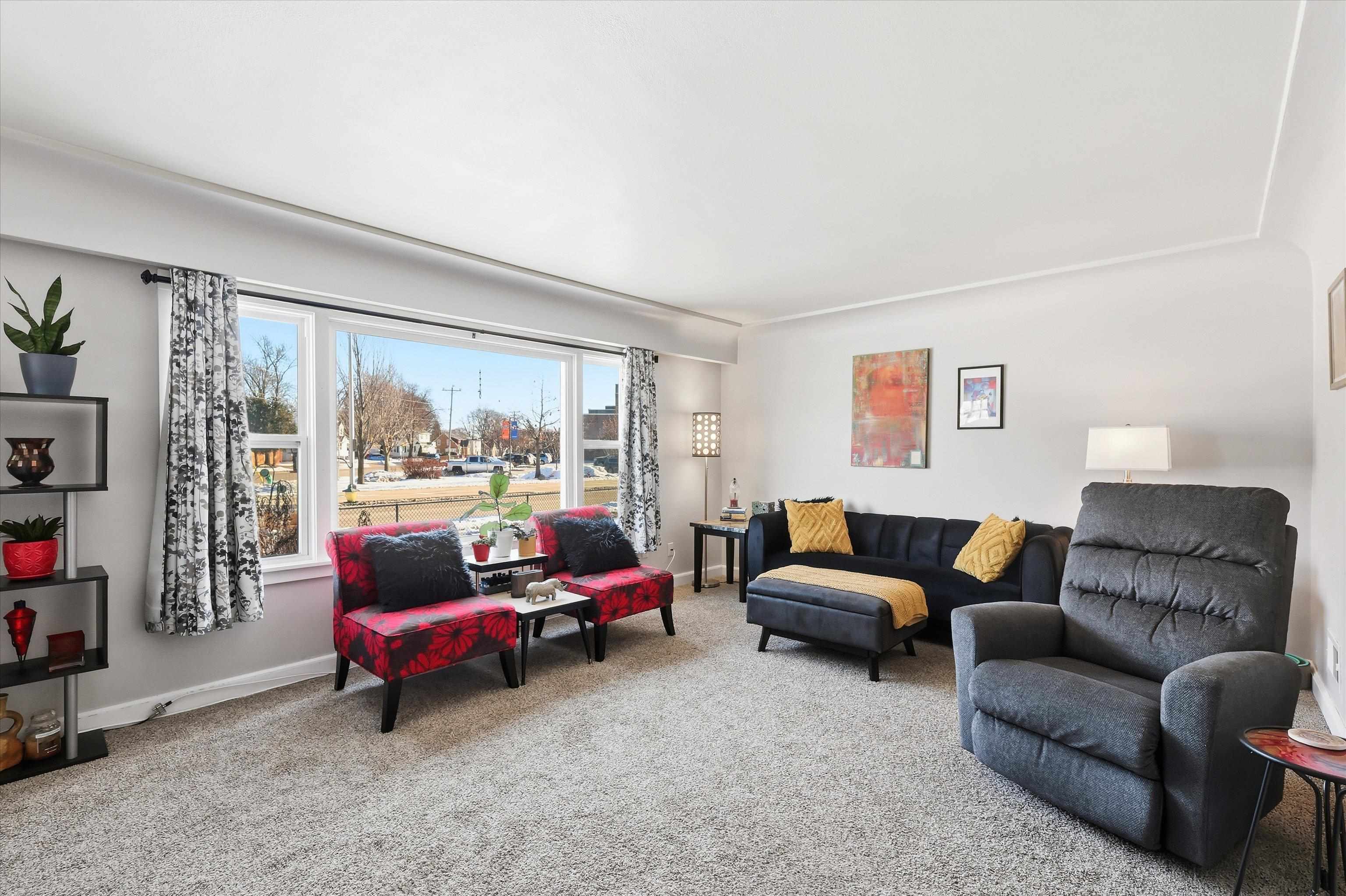 807 North Badger Avenue Appleton, WI 54914 - Photo 4 of 29