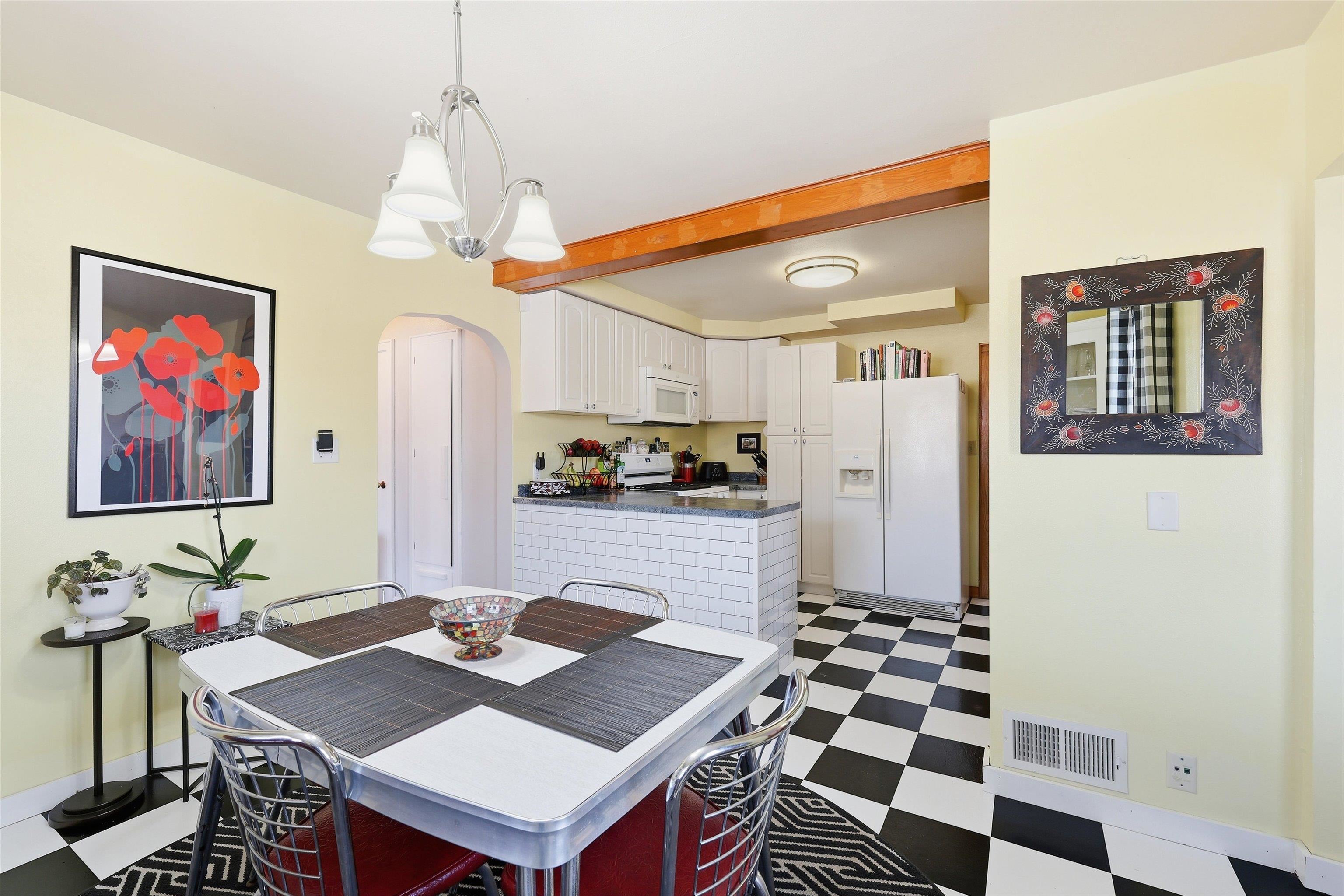 807 North Badger Avenue Appleton, WI 54914 - Photo 8 of 29