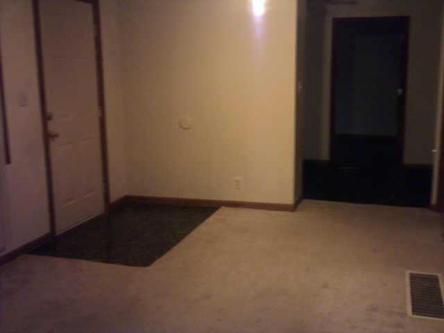 1411 Greenleaf Road Columbus, OH 43223 - Photo 2 of 5