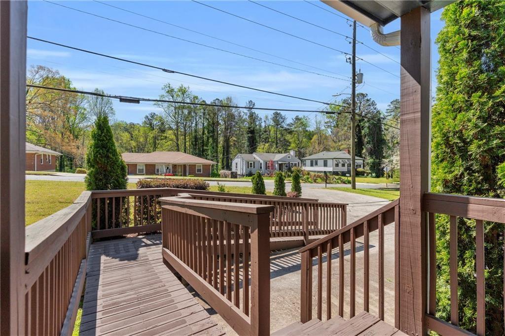2035 Beecher Road Southwest Atlanta, GA 30310 - Photo 3 of 69