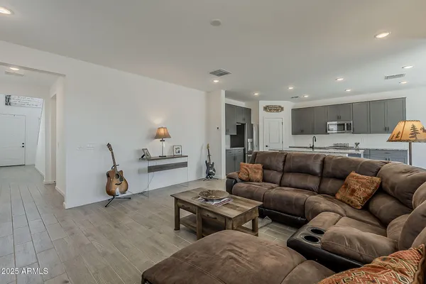 $485,000 | 7403 West State Avenue, Glendale, AZ 85303