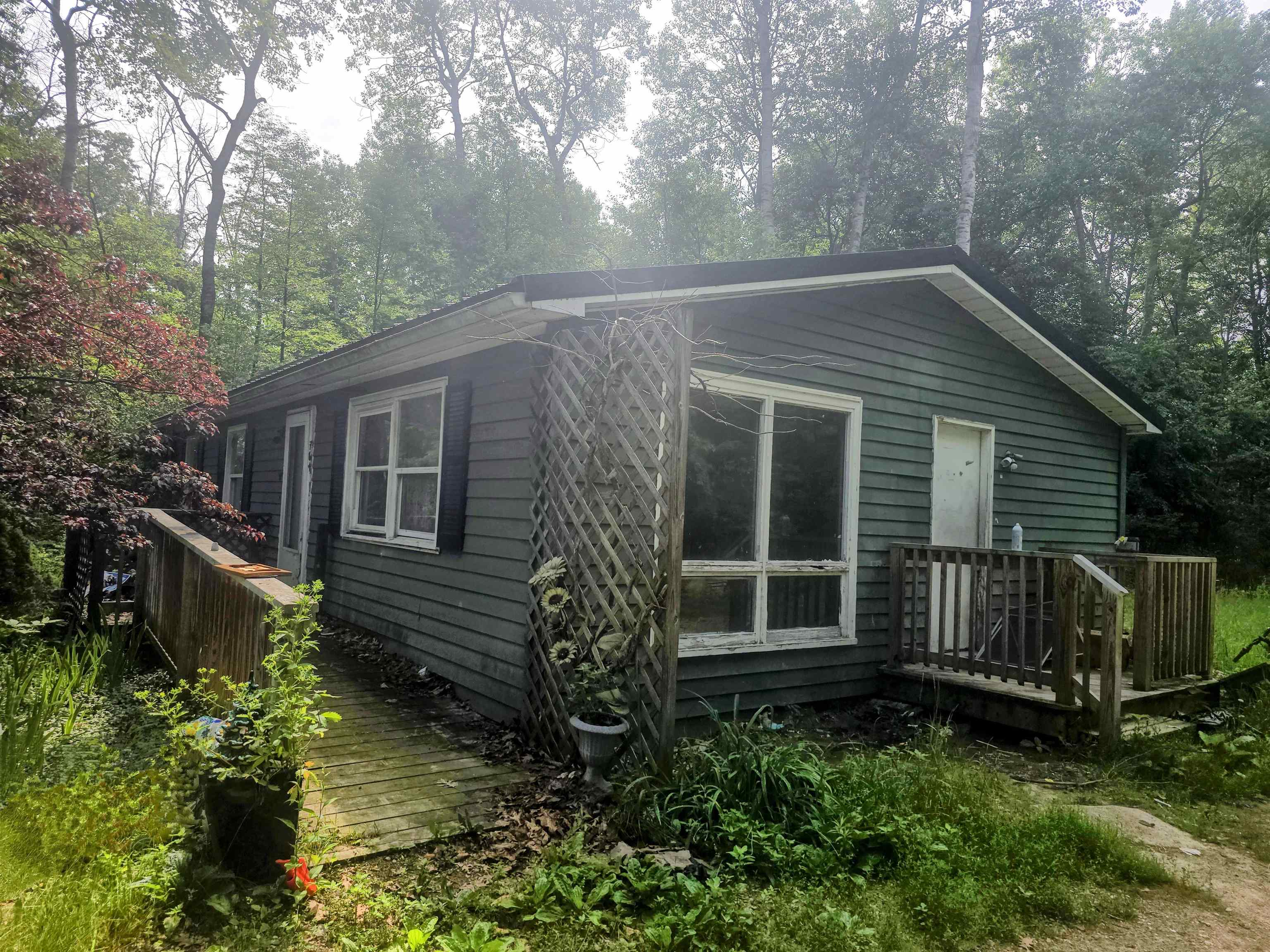 764 East Surrey Road Farwell, MI 48622 - Photo 4 of 10