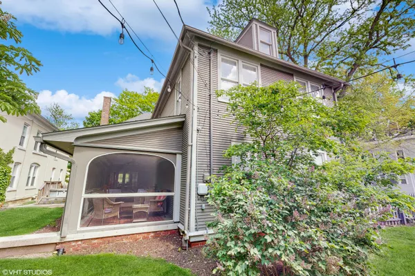 $899,000 | 301 Washington Street, Valparaiso, IN 46383