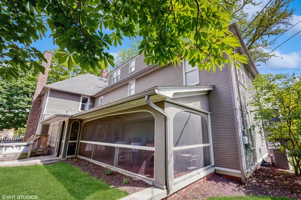 $899,000 | 301 Washington Street, Valparaiso, IN 46383