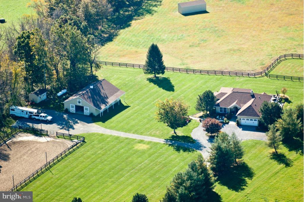 20628 St Louis Road Purcellville, VA 20132 - Photo 1 of 30 Exterior (Front)
