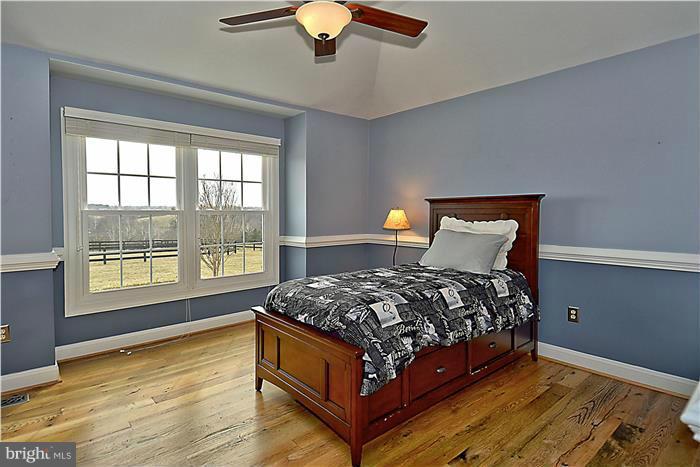 20628 St Louis Road Purcellville, VA 20132 - Photo 16 of 30 Bedroom