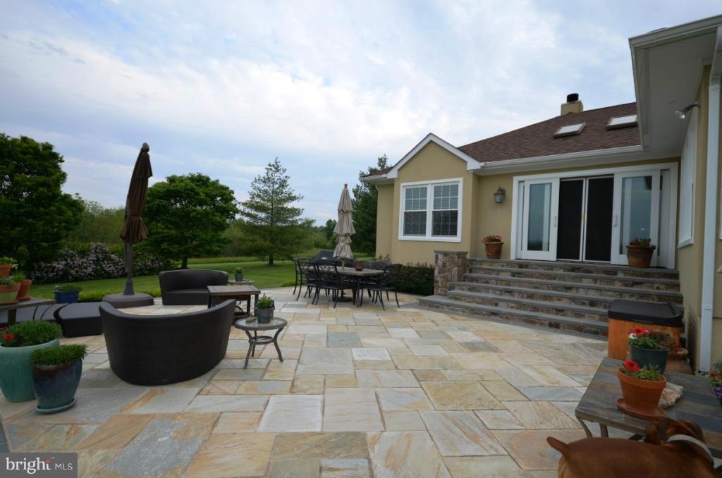 20628 St Louis Road Purcellville, VA 20132 - Photo 23 of 30 Exterior (Rear)