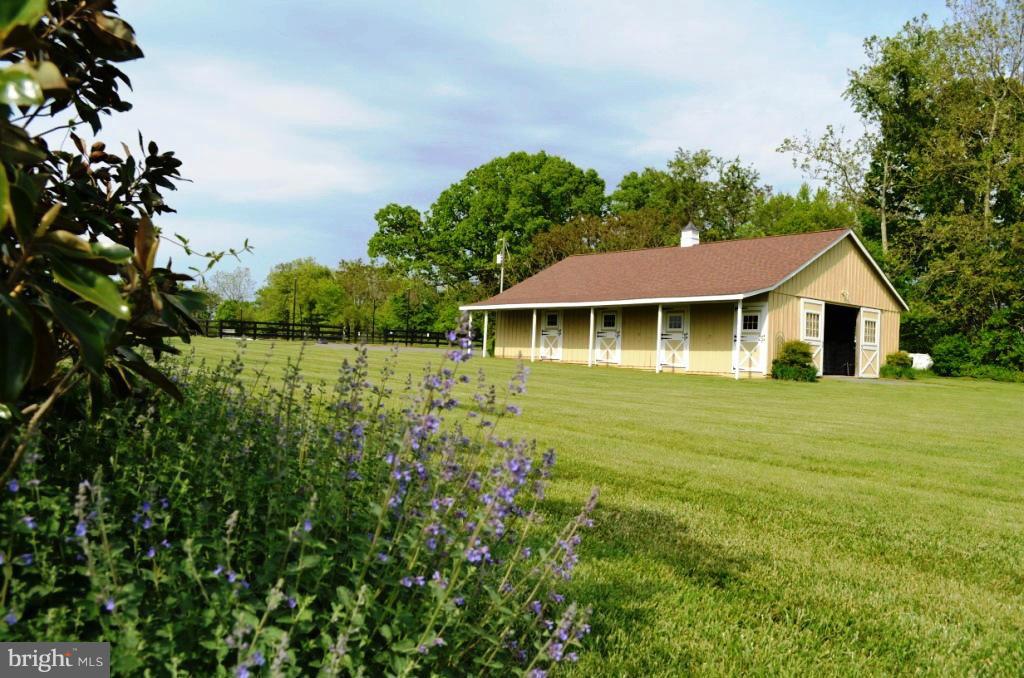 20628 St Louis Road Purcellville, VA 20132 - Photo 27 of 30 Exterior (General)