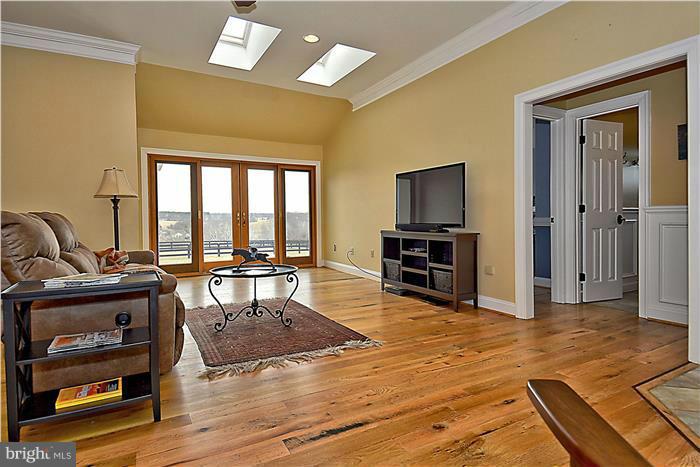 20628 St Louis Road Purcellville, VA 20132 - Photo 4 of 30 Interior (General)