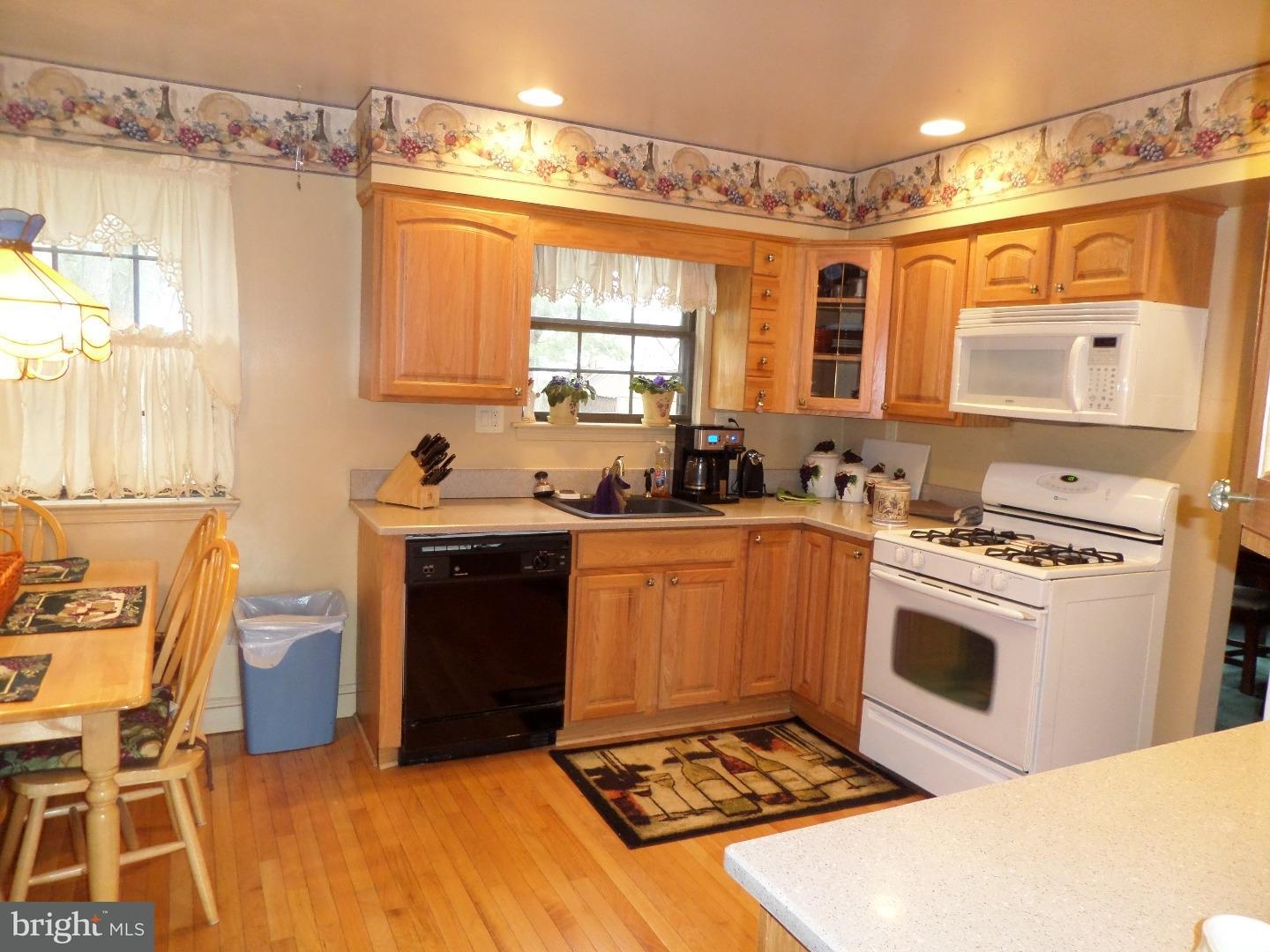 77 Euston Road South Evesham, NJ 08053 - Photo 4 of 17 Kitchen