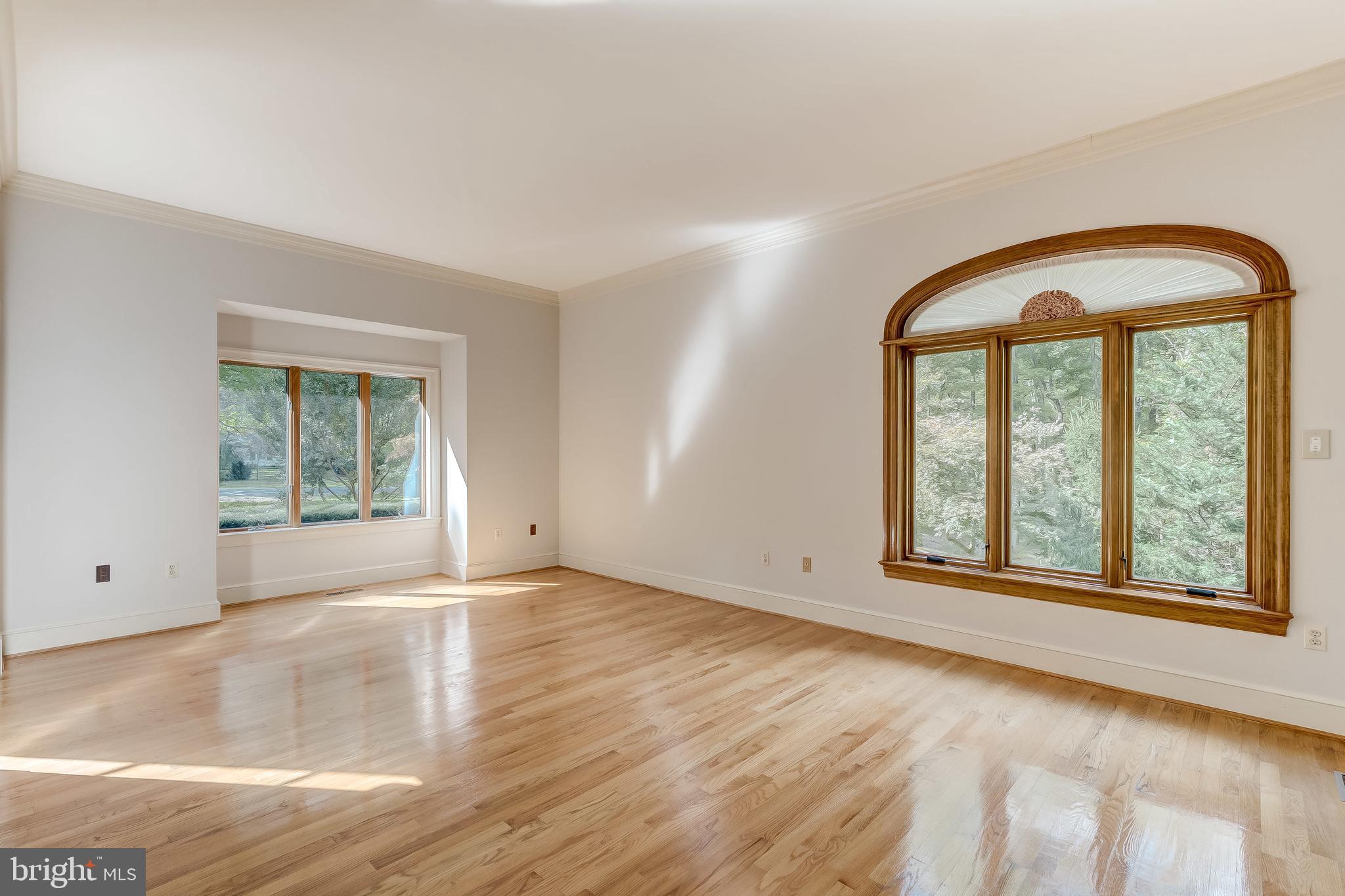 660 Bryants Nursery Road Silver Spring, MD 20905 - Photo 11 of 69 Family room