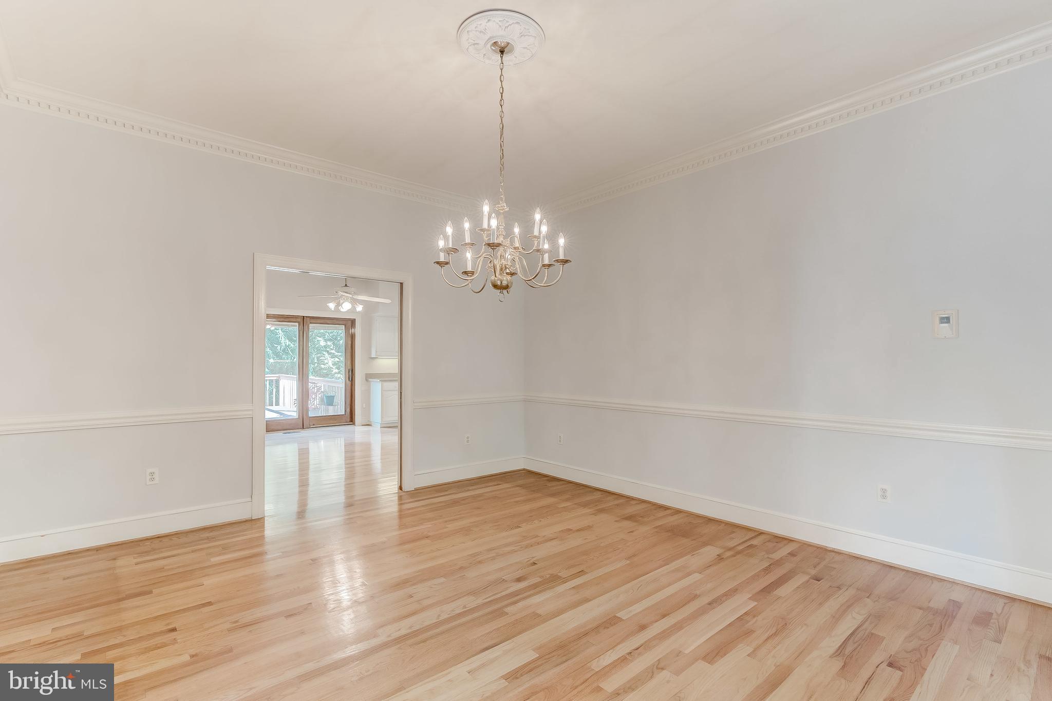 660 Bryants Nursery Road Silver Spring, MD 20905 - Photo 14 of 69 Dining room