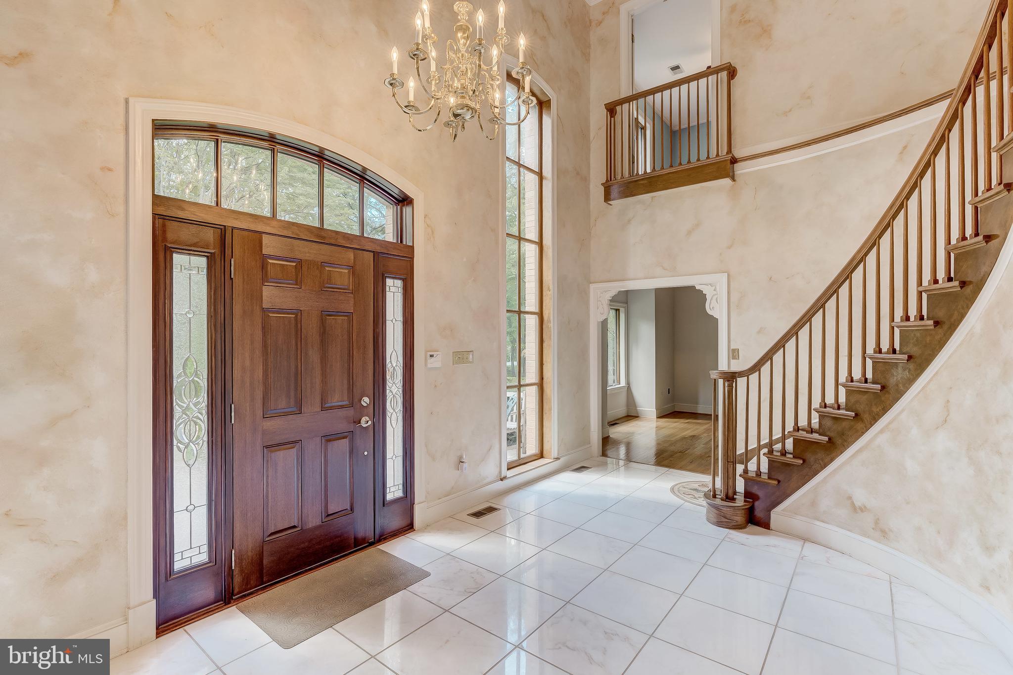 660 Bryants Nursery Road Silver Spring, MD 20905 - Photo 5 of 69 Foyer