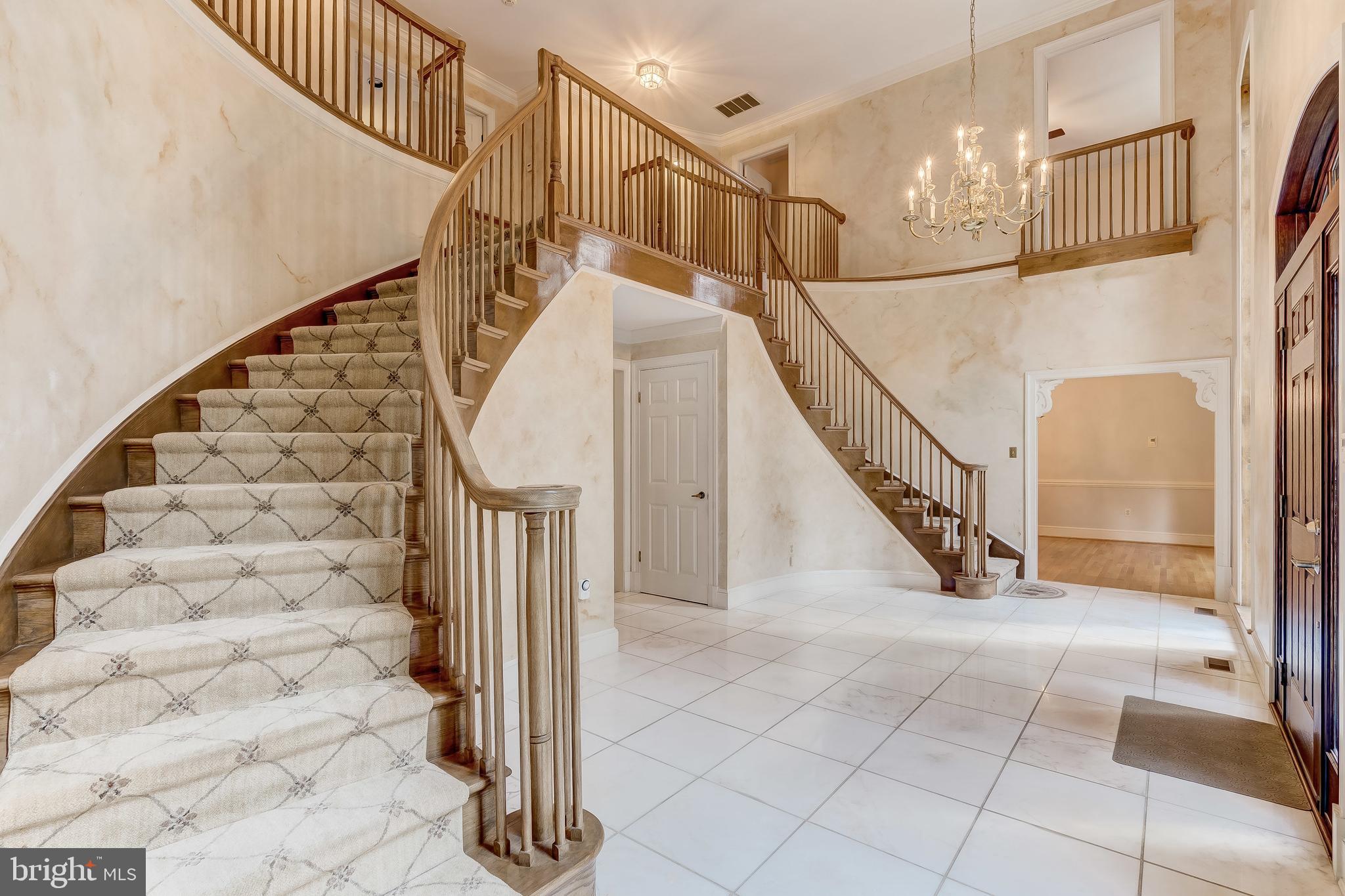660 Bryants Nursery Road Silver Spring, MD 20905 - Photo 6 of 69 Foyer