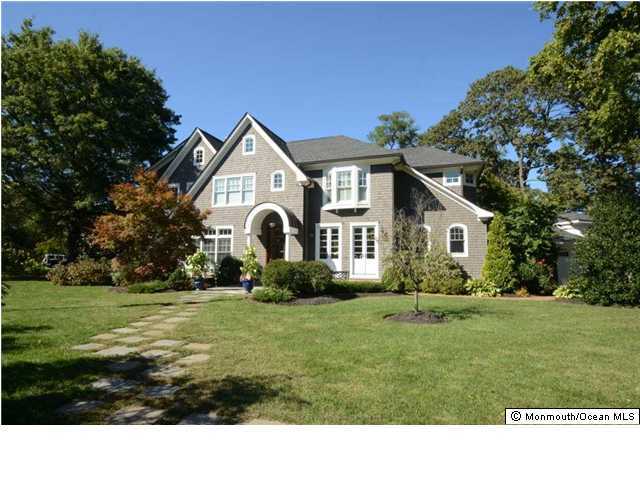 14 Blossom Road Rumson, NJ 07760 - Photo 1 of 3 Primary Photo