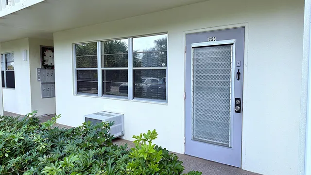 $90,000 | 253 Newport P, Deerfield Beach, FL 33442