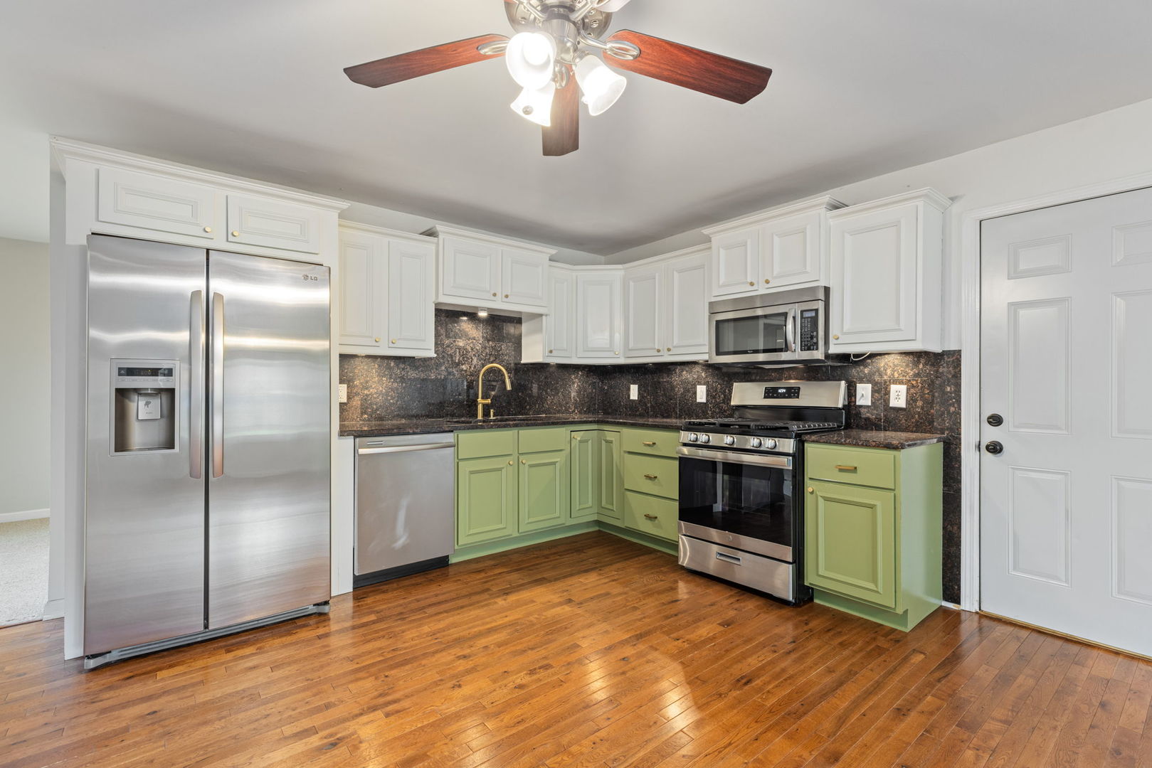 345 Hickory Avenue Romeoville, IL 60446 - Photo 5 of 24 Gallery Image 5