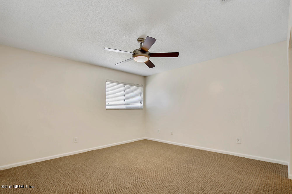 3801 Crown Point Road, Unit 2203 Jacksonville, FL 32257 - Photo 13 of 15 Master bedroom