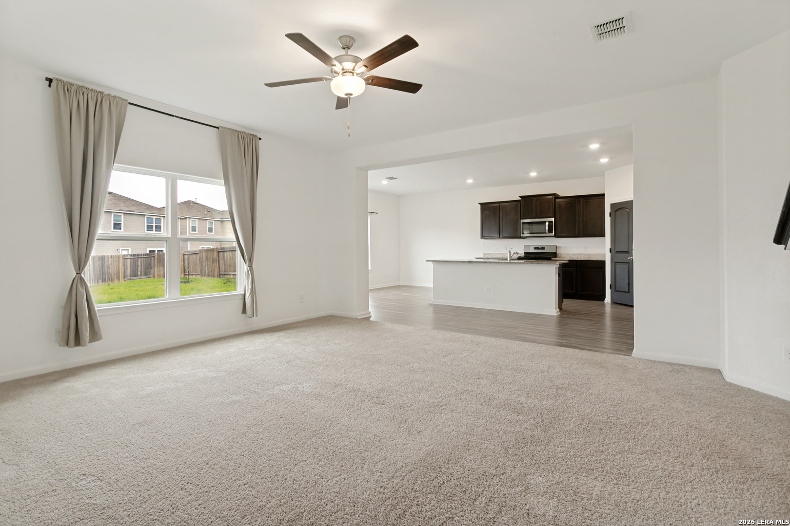 2943 Forsyth Canyon Converse, TX 78109 - Photo 12 of 36
