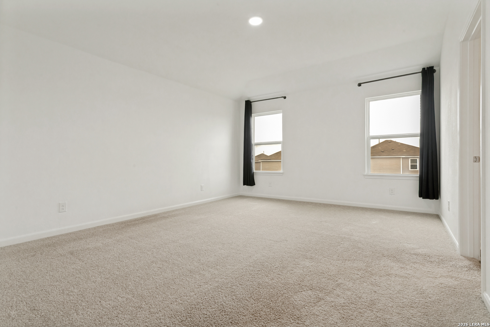 2943 Forsyth Canyon Converse, TX 78109 - Photo 19 of 36