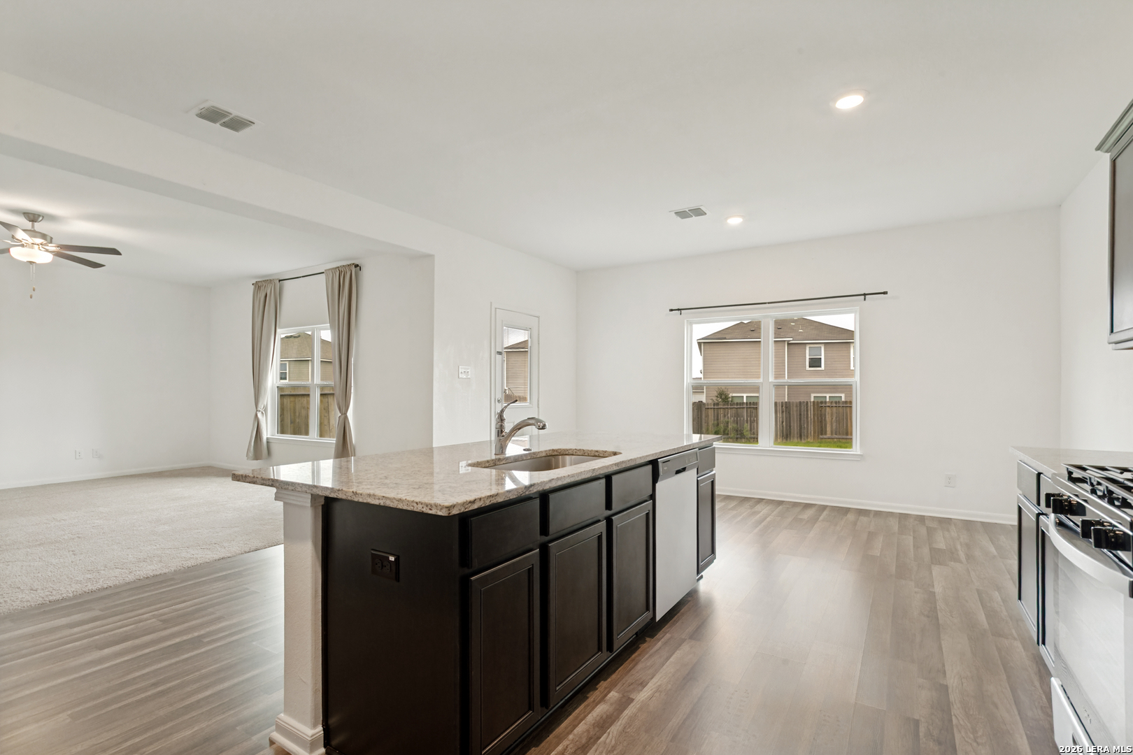 2943 Forsyth Canyon Converse, TX 78109 - Photo 10 of 36