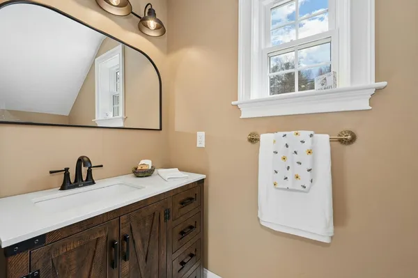 $699,900 | 171 Whitins Road, Sutton, MA 01590