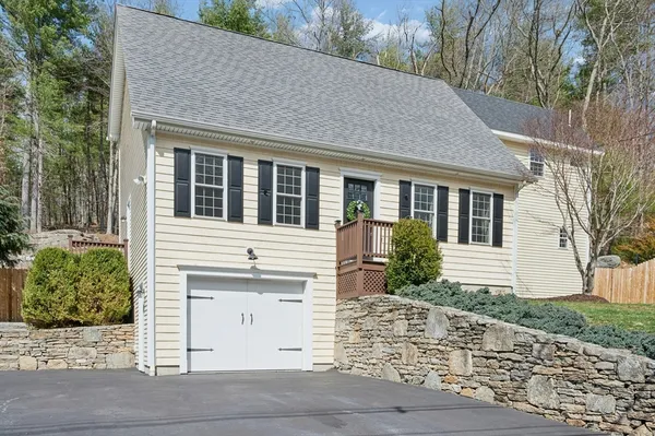 $699,900 | 171 Whitins Road, Sutton, MA 01590