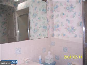 286 Sanford Road Upper Darby, PA 19082 - Photo 7 of 9 Bathroom