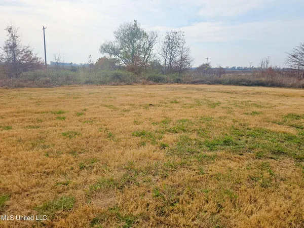 $49,900 | 664 County Line Road West, Greenville, MS 38703