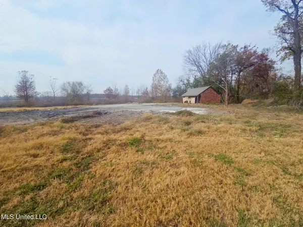 $49,900 | 664 County Line Road West, Greenville, MS 38703