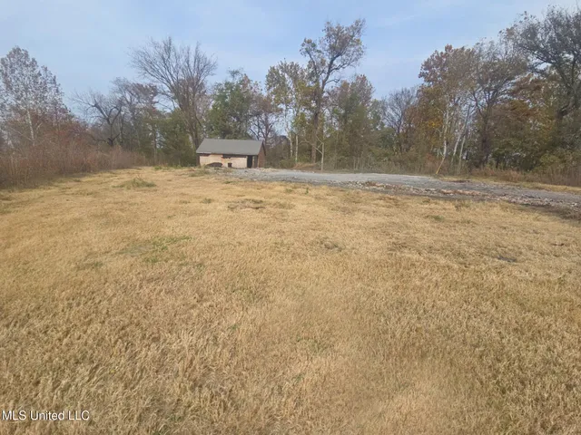 $49,900 | 664 County Line Road West, Greenville, MS 38703