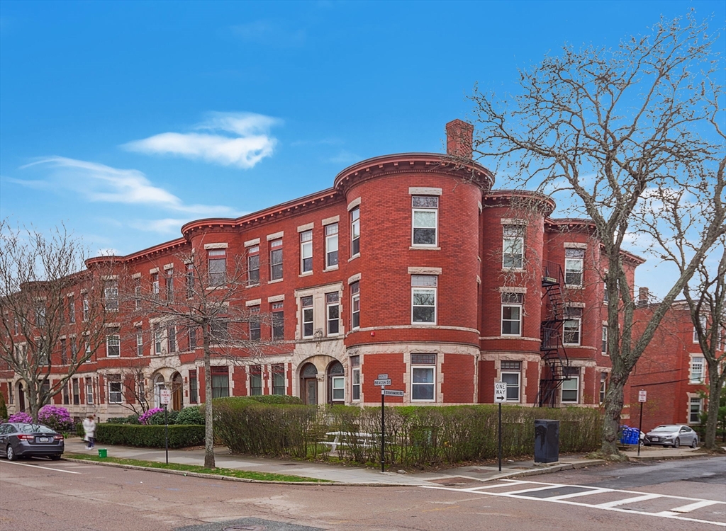 1871 Beacon Street, Unit 4 Brookline, MA 02445 - Photo 2 of 14 a front view of a building
