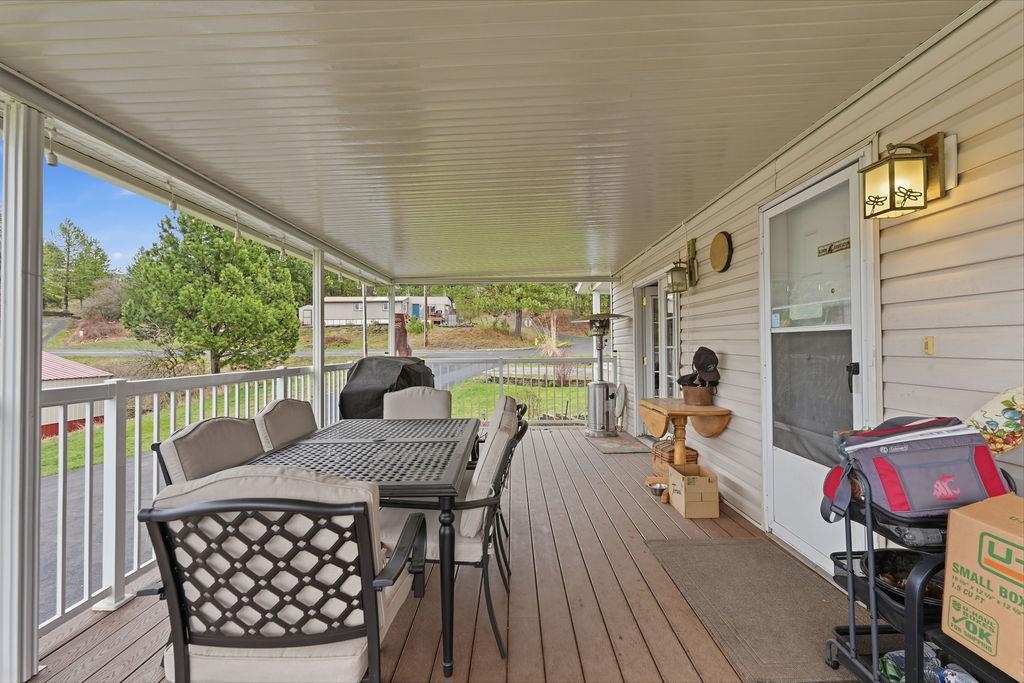 227 East Stringham Road Rockford, WA 99030 - Photo 27 of 37