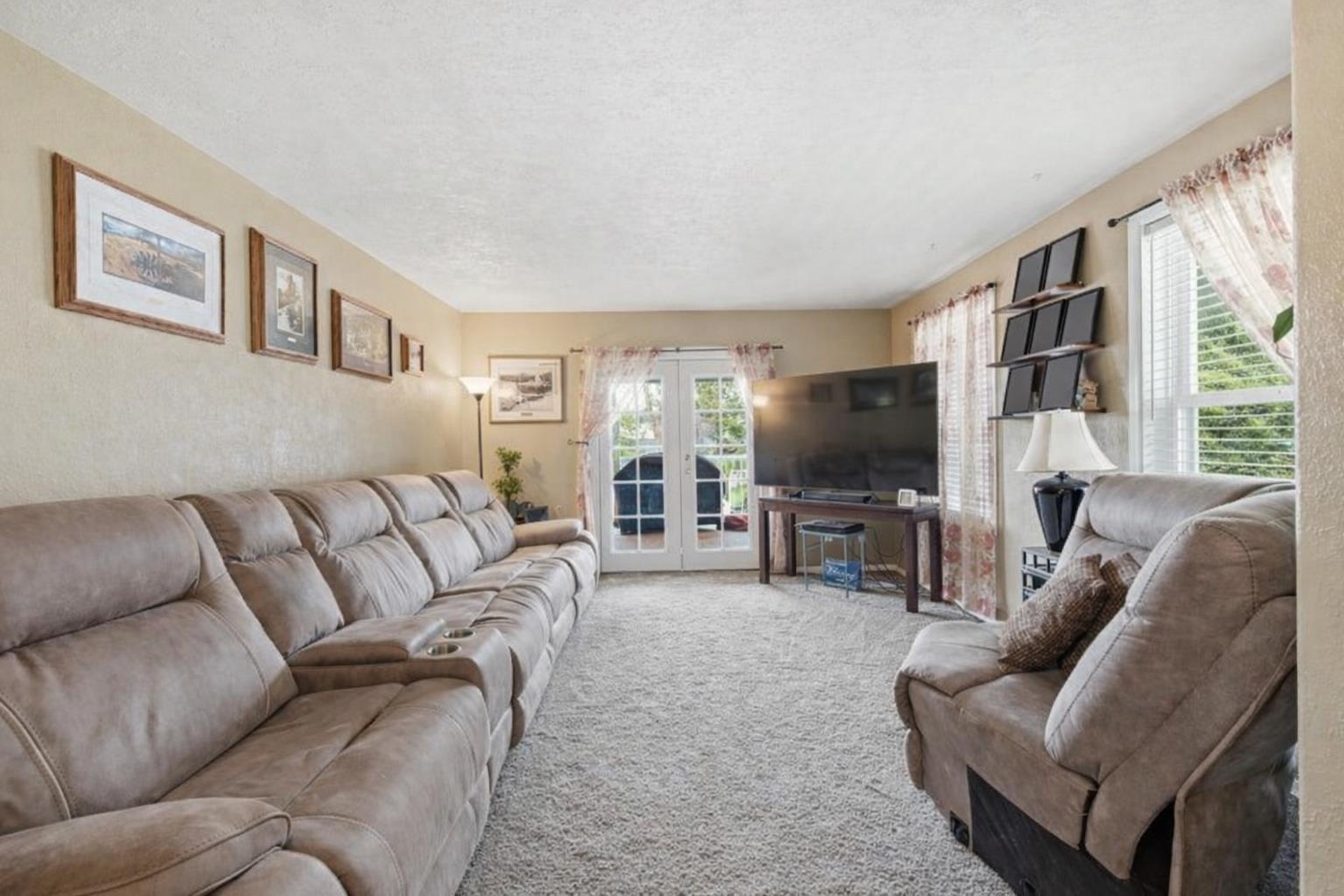 227 East Stringham Road Rockford, WA 99030 - Photo 3 of 37