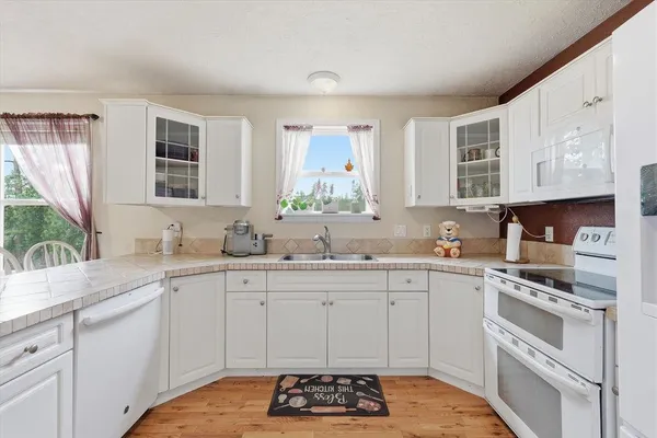 $710,000 | 227 East Stringham Road, Rockford, WA 99030