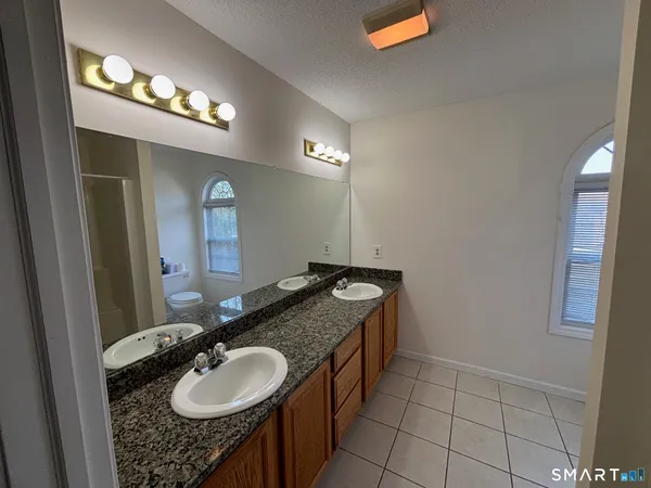 $419,999 | 83 Danny's Way, Unit 83, Wallingford, CT 06492