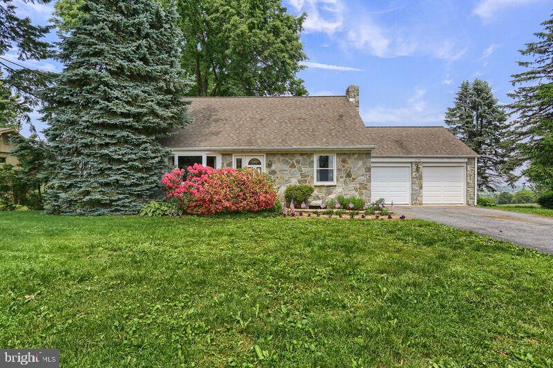 1236 Orchard Road Lititz, PA 17543 - Photo 4 of 26