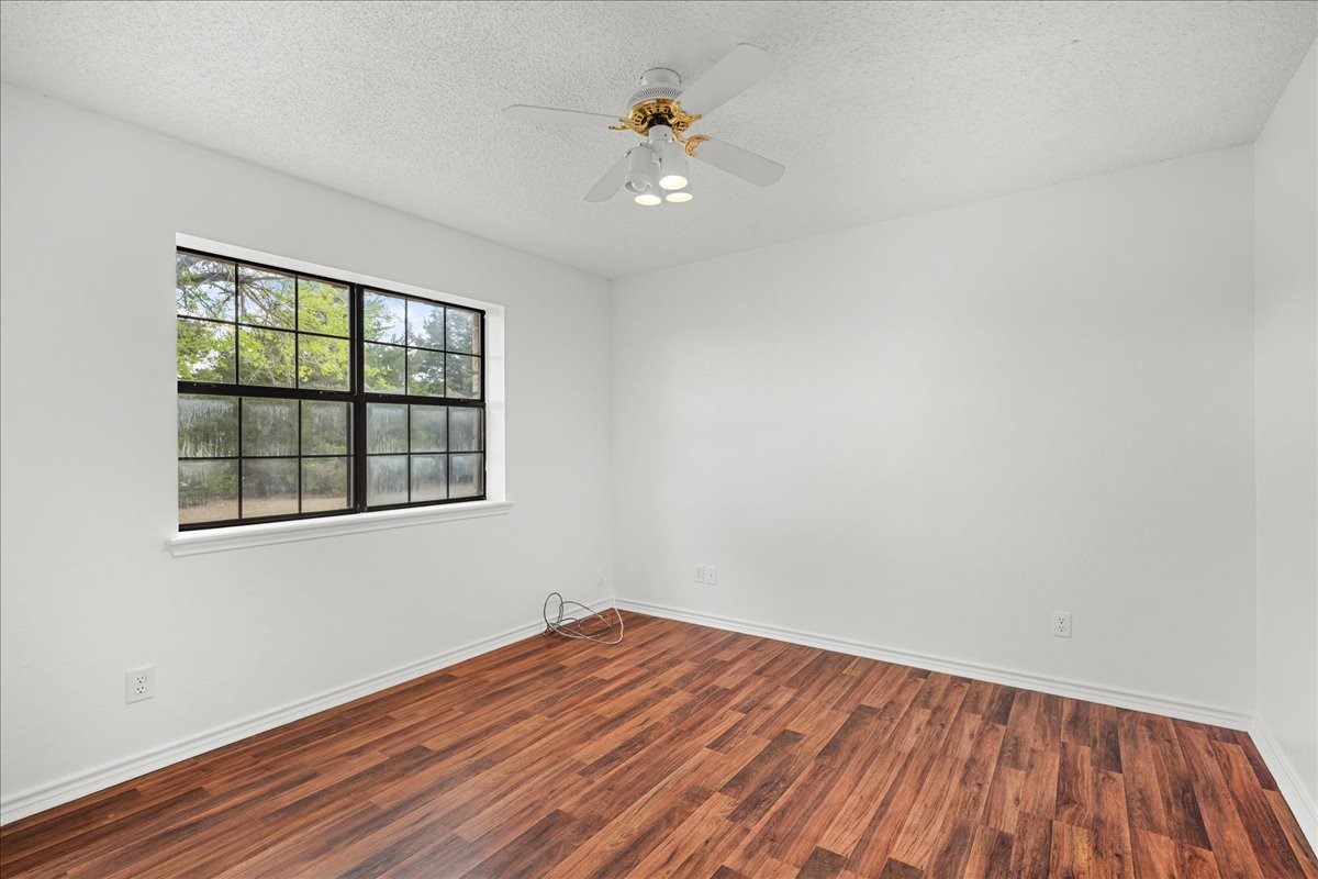 620 Panorama Road La Grange, TX 78945 - Photo 13 of 21
